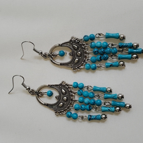 Earrings - Picture 2 of 3